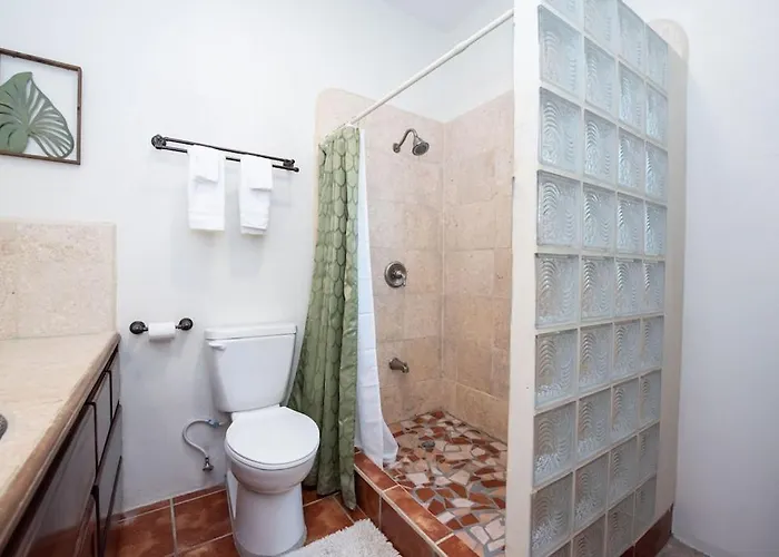 6br Beachfront Pool, Dock & Rooftop San Pedro (Ambergris Caye)
