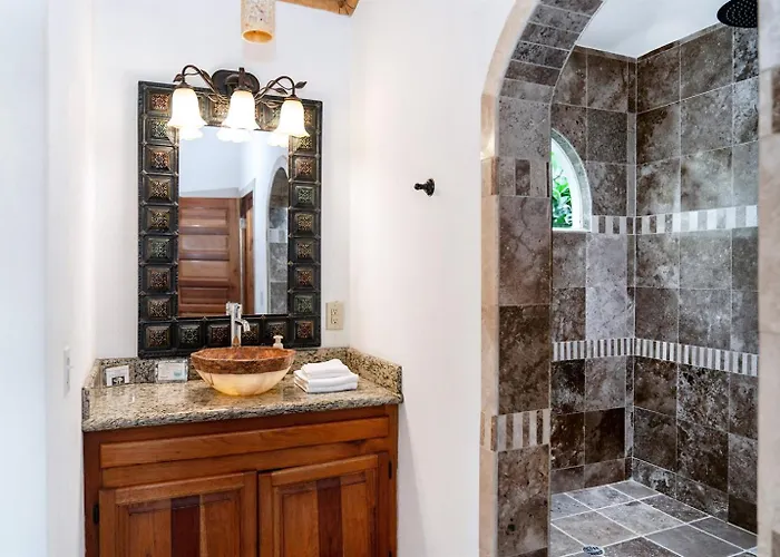 6br Beachfront Pool, Dock & Rooftop Villa San Pedro (Ambergris Caye)