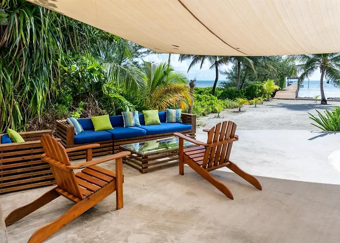 6br Beachfront Pool, Dock & Rooftop Villa *