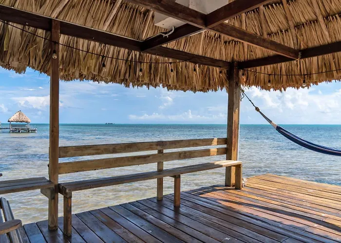 6br Beachfront Pool, Dock & Rooftop * San Pedro (Ambergris Caye)